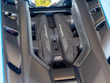 Revuelto 6.5 V12 HPEV LIFT.KERAMIK