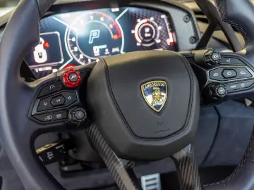 Revuelto 6.5 V12 HPEV LIFT.KERAMIK