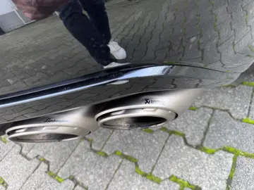 Urus S Viola Mithras-Nero Ade Acrapovich