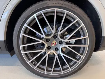 Cayenne Coupe Innodrive Approved 22`` HUD