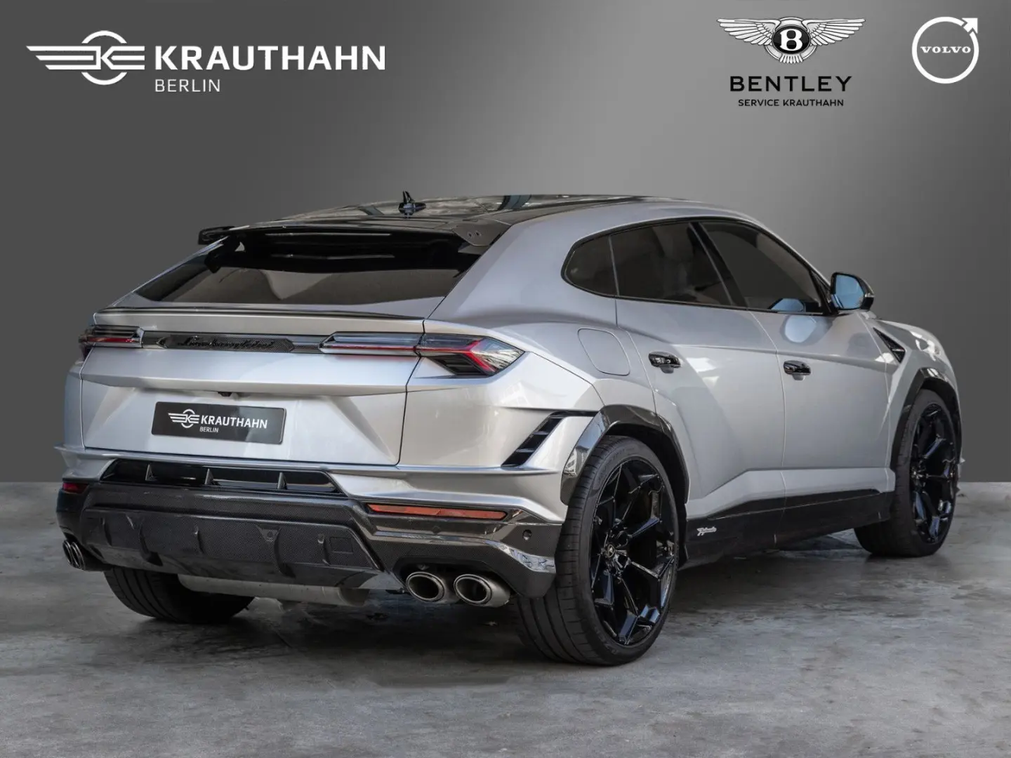 Urus Performante Full Carbon PPF Akrapovic 23