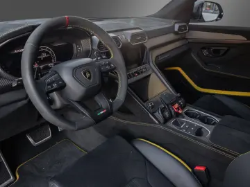 Urus Performante Full Carbon PPF Akrapovic 23