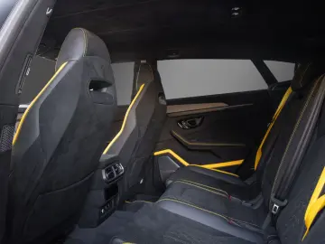 Urus Performante Full Carbon PPF Akrapovic 23