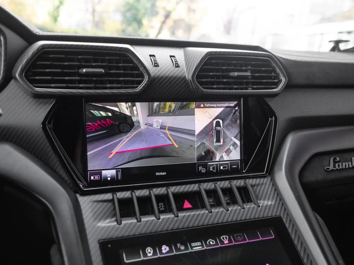 Urus Performante Full Carbon PPF Akrapovic 23