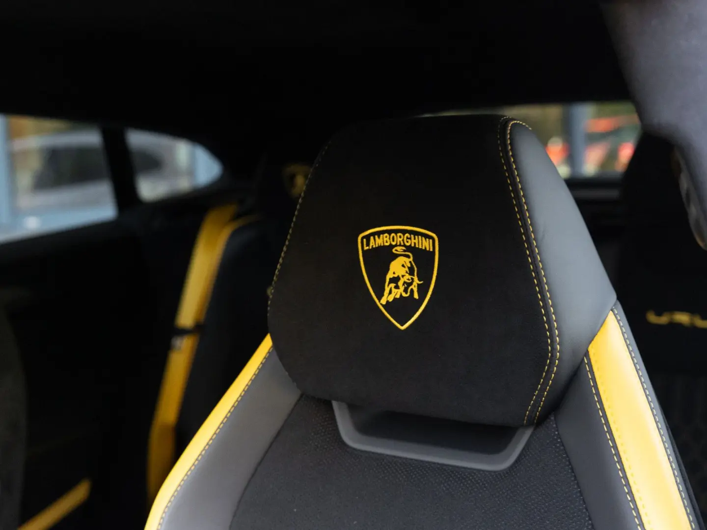 Urus Performante Full Carbon PPF Akrapovic 23