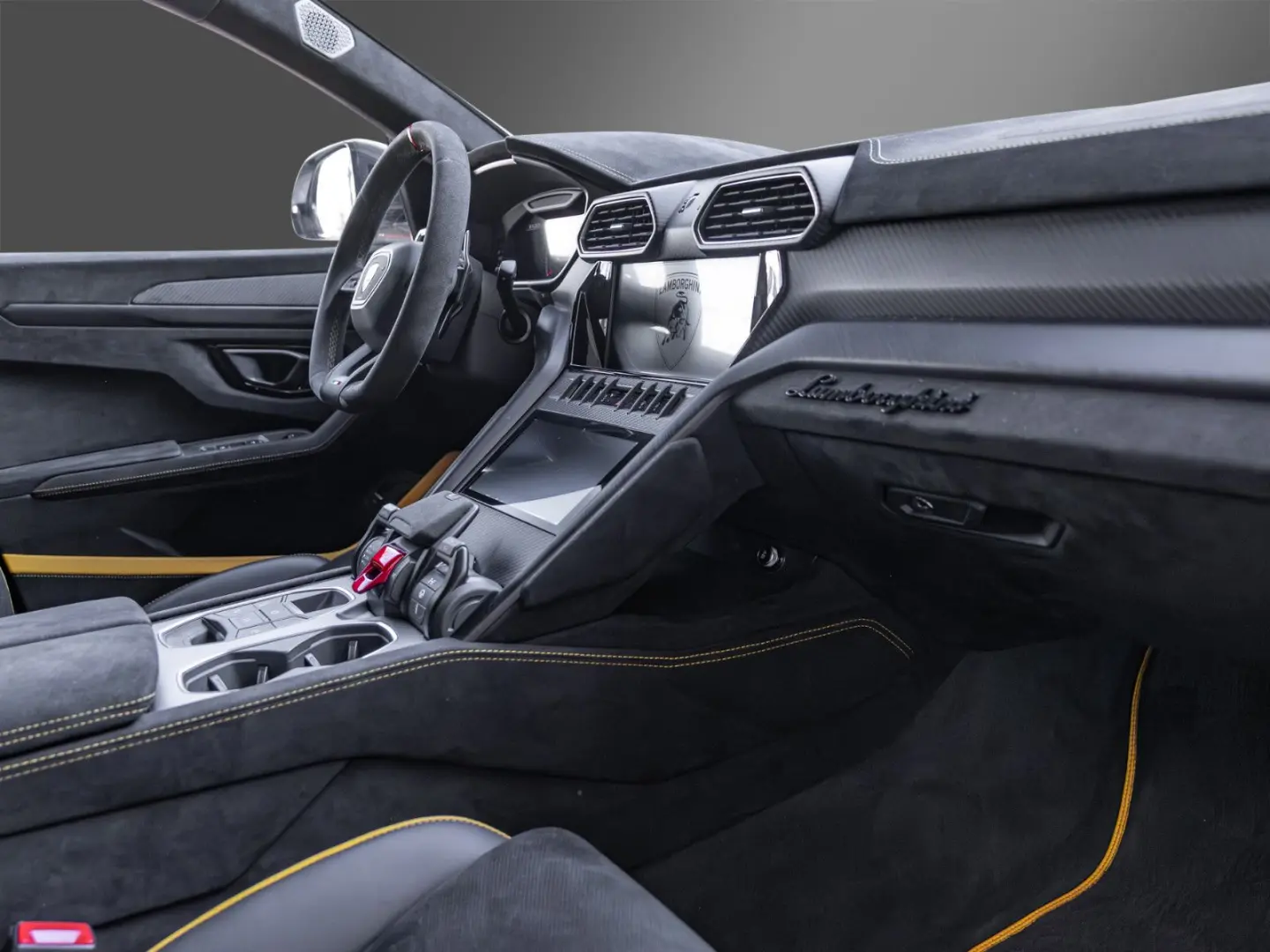 Urus Performante Full Carbon PPF Akrapovic 23