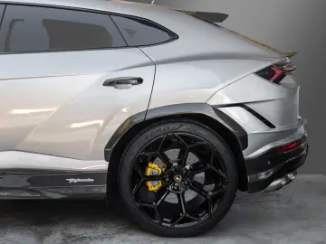 Urus Performante Full Carbon PPF Akrapovic 23