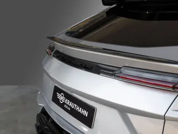 Urus Performante Full Carbon PPF Akrapovic 23