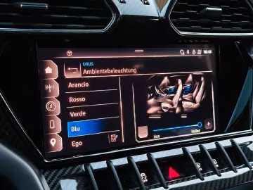 Urus 4.0V8 Performante CARBON B&O ALCANTARA PANO