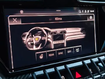 Urus 4.0V8 Performante CARBON B&O ALCANTARA PANO