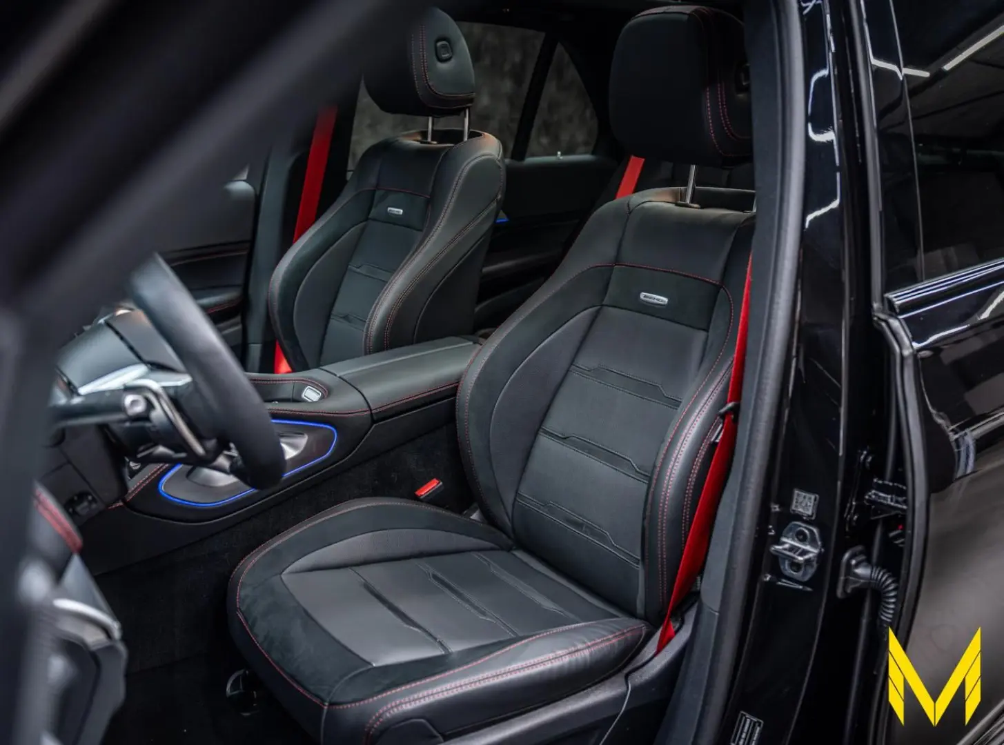 GLE 53 AMG HY4M  MY25 NIGHT AGA PANO AIR AHK DIS