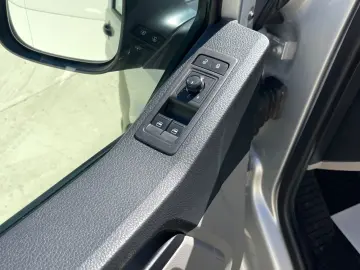 Volkswagen Transporter Kombi T6