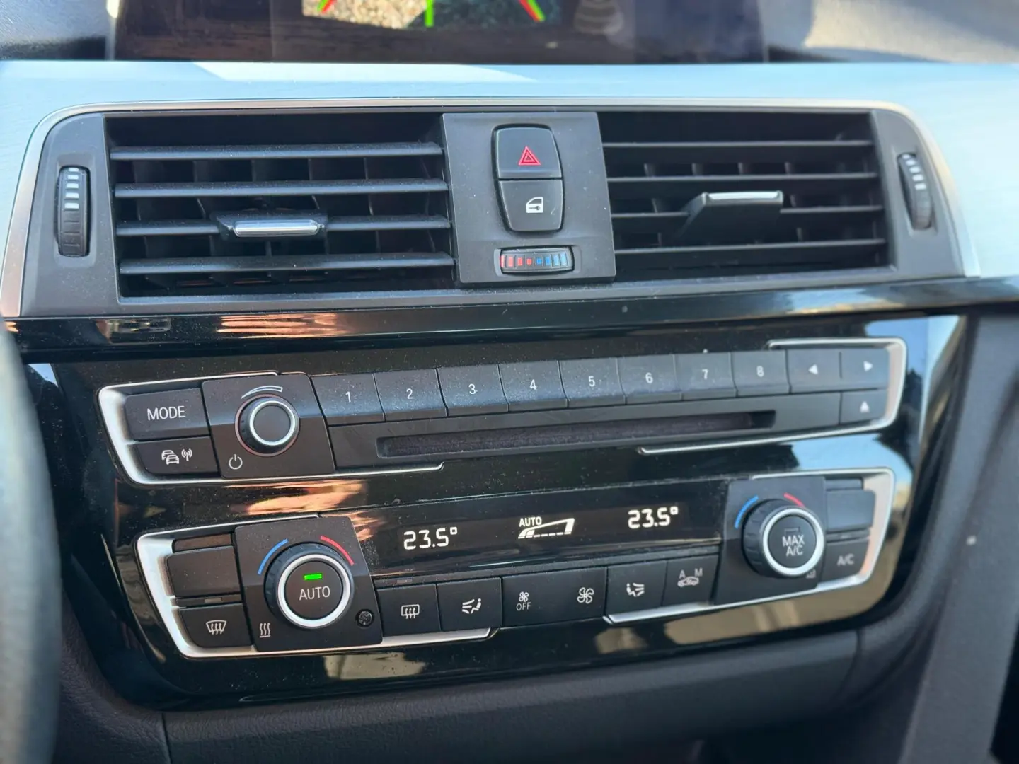 BMW Seria 3 318d Touring Steptronic  Sport Line