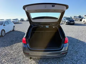 BMW Seria 3 318d Touring Steptronic  Sport Line