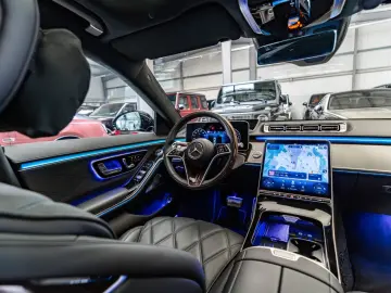 Maybach S 680 4M   MY 2025   Rear Axle Steering