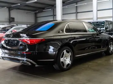 Maybach S 680 4M   MY 2025   Rear Axle Steering