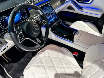 Maybach S 680 4M Manufaktur InterP First-CL Font