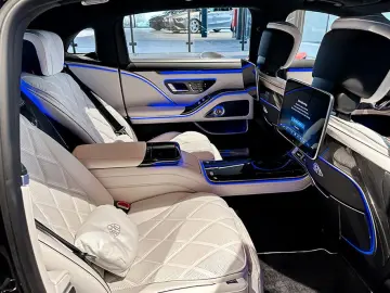 Maybach S 680 4M Manufaktur InterP First-CL Font