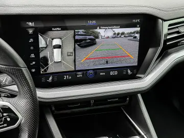 Touareg 3.0 TSI 4 M. AHK ACC Pano Matrix R-Line