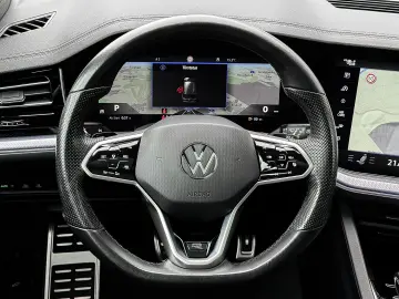 Touareg 3.0 TSI 4 M. AHK ACC Pano Matrix R-Line