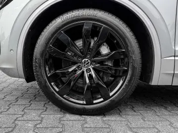 Touareg 3.0 TSI 4 M. AHK ACC Pano Matrix R-Line