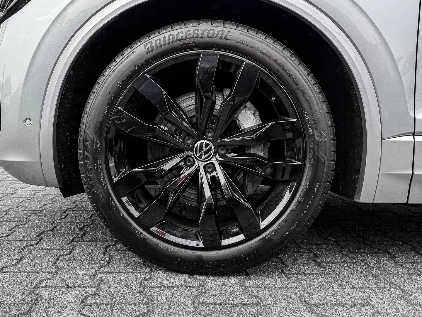 Touareg 3.0 TSI 4 M. AHK ACC Pano Matrix R-Line