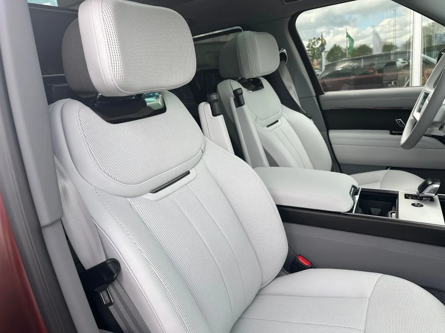 Range Rover 4.4 P615 SV 23Zoll AHK Stdhzg