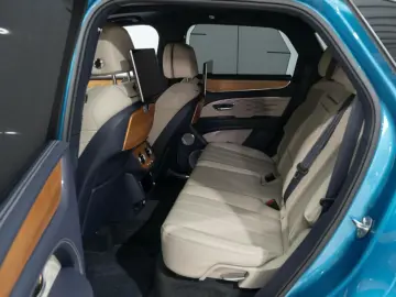 Bentayga Azure Hybrid