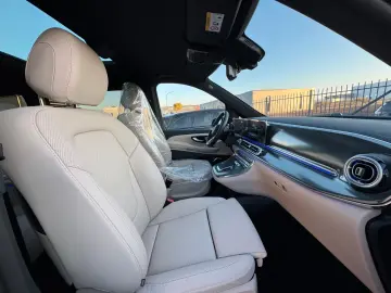 Mercedes-Benz V 300 LONG Benzină EXCLUSIVE