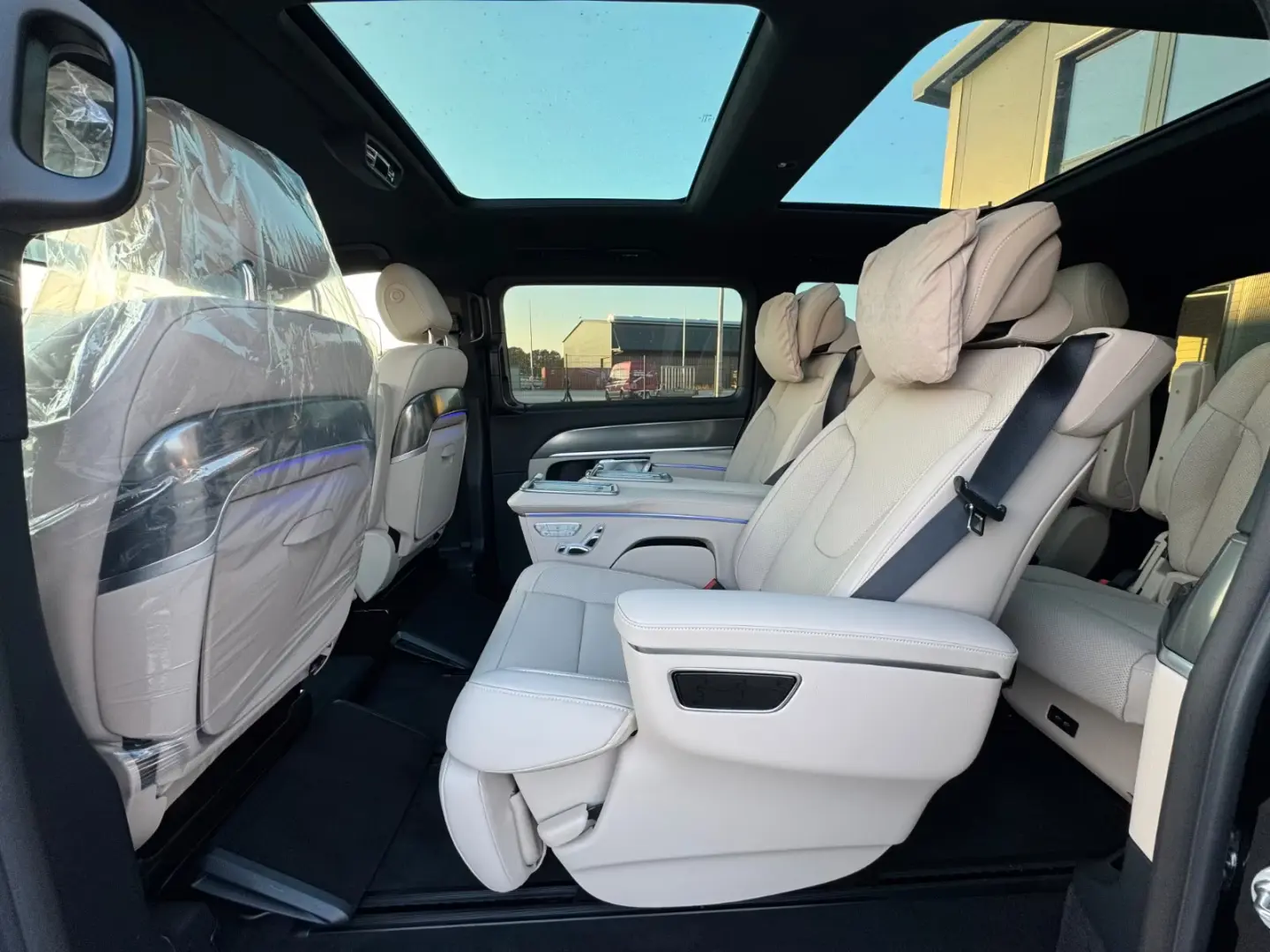 Mercedes-Benz V 300 LONG Benzină EXCLUSIVE