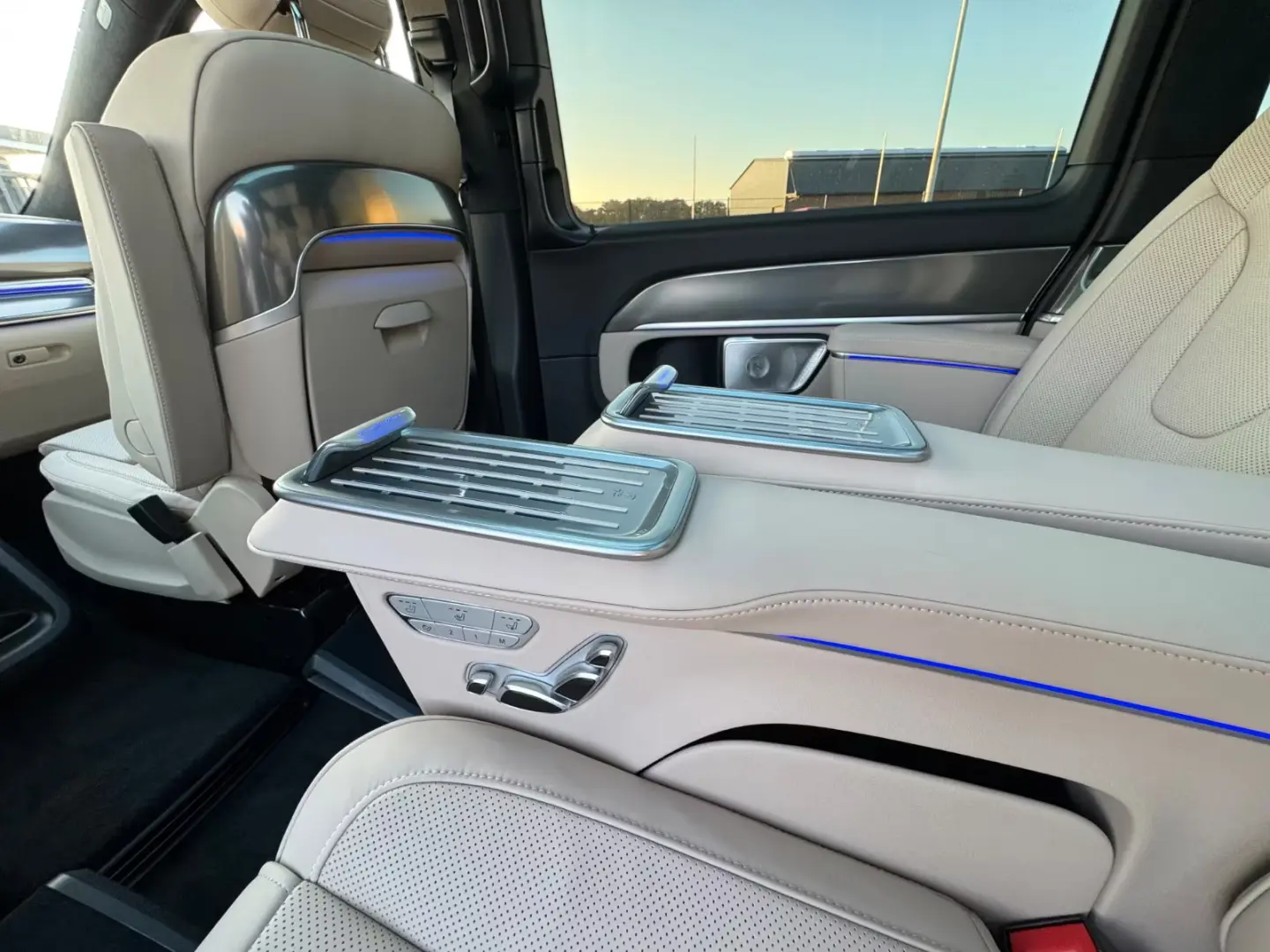 Mercedes-Benz V 300 LONG Benzină EXCLUSIVE