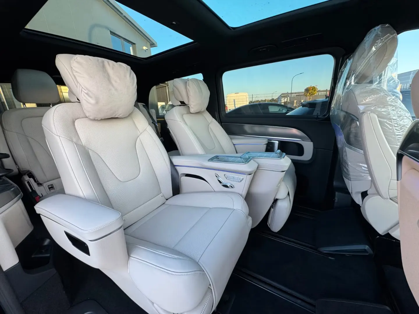 Mercedes-Benz V 300 LONG Benzină EXCLUSIVE