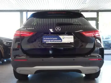 GLA 180 d Aut.8G-DCT NAVI LEDER Kamera 1.Hand!