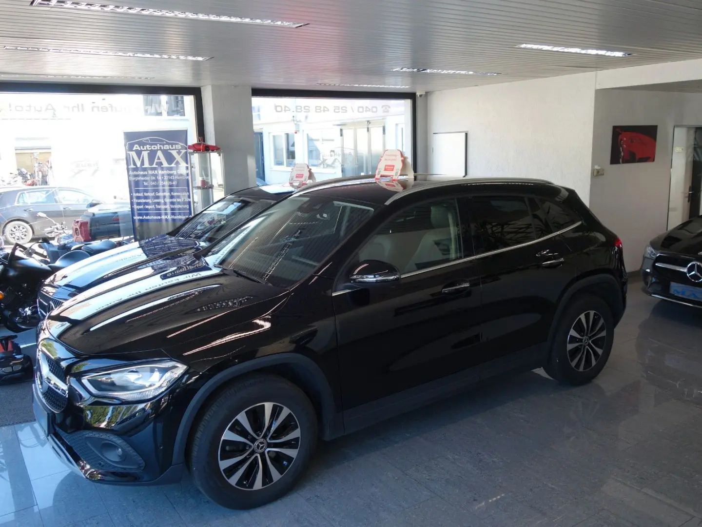 GLA 180 d Aut.8G-DCT NAVI LEDER Kamera 1.Hand!