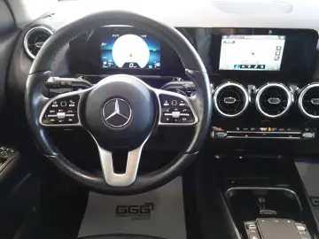 GLA 180 d Aut.8G-DCT NAVI LEDER Kamera 1.Hand!