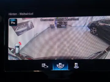 GLA 180 d Aut.8G-DCT NAVI LEDER Kamera 1.Hand!