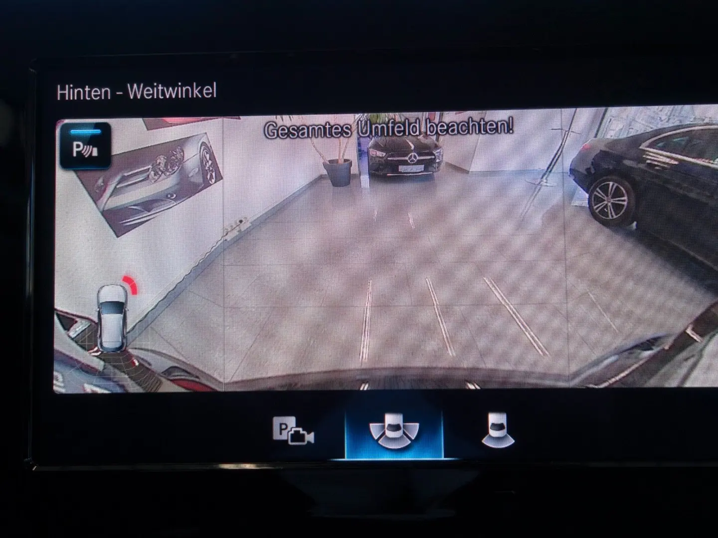 GLA 180 d Aut.8G-DCT NAVI LEDER Kamera 1.Hand!