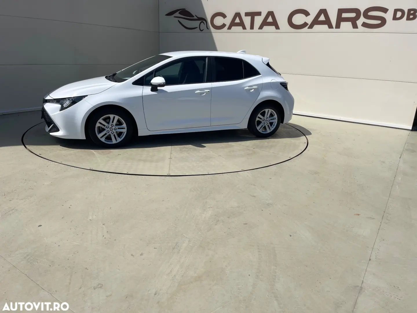 Toyota Corolla 1.8 HSD Business