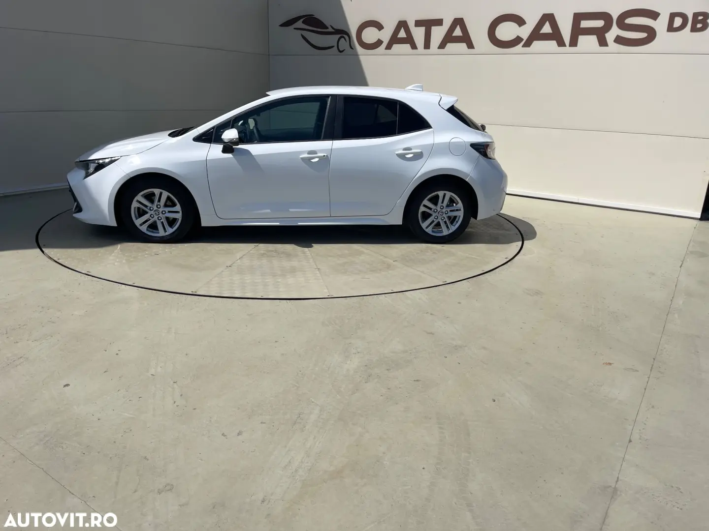 Toyota Corolla 1.8 HSD Business