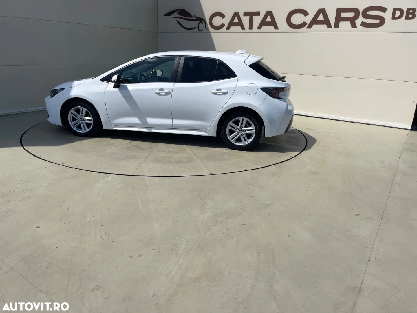 Toyota Corolla 1.8 HSD Business