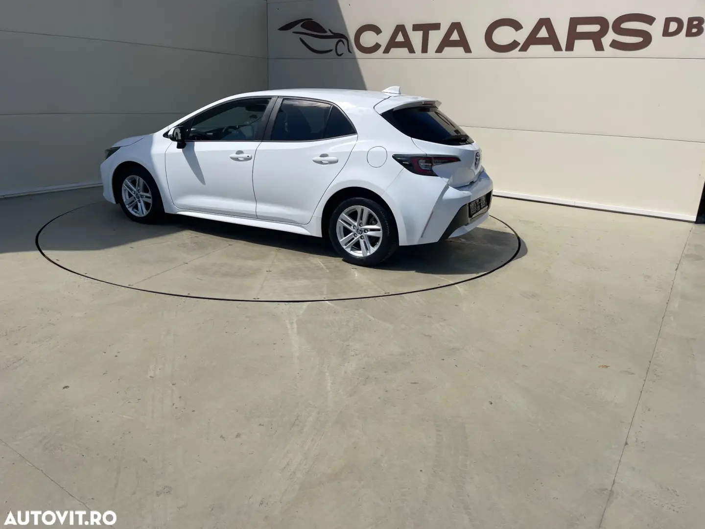 Toyota Corolla 1.8 HSD Business