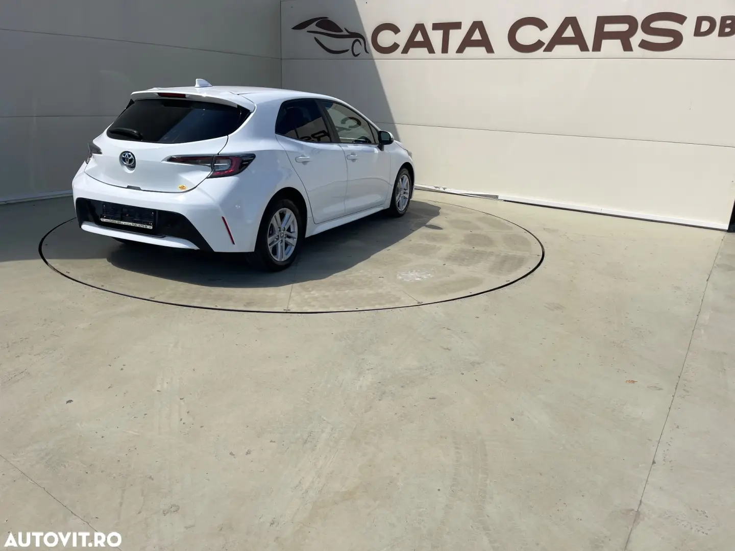 Toyota Corolla 1.8 HSD Business