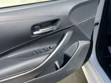 Toyota Corolla 1.8 HSD Business