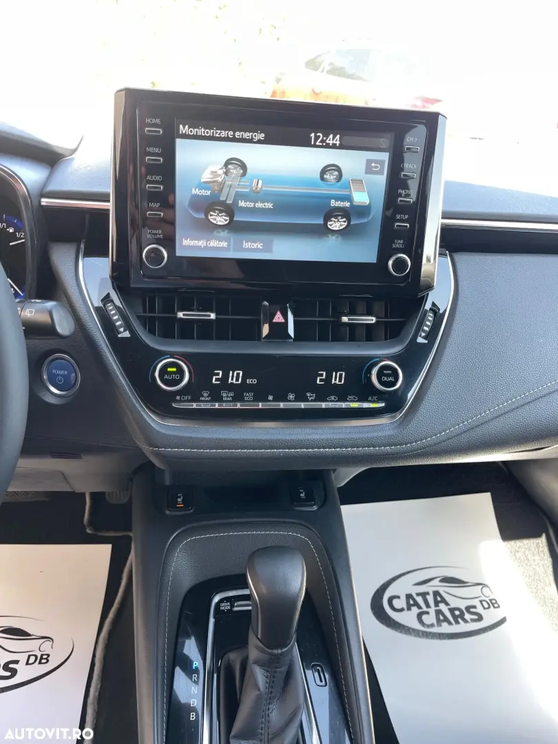 Toyota Corolla 1.8 HSD Business