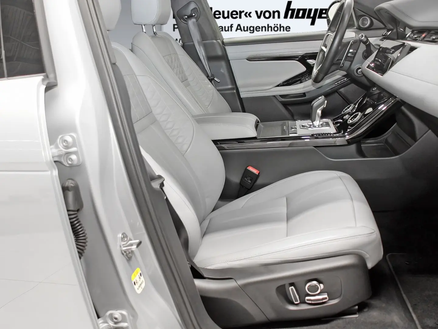 Range Rover Evoque P300e Autobiography Hybrid Pa