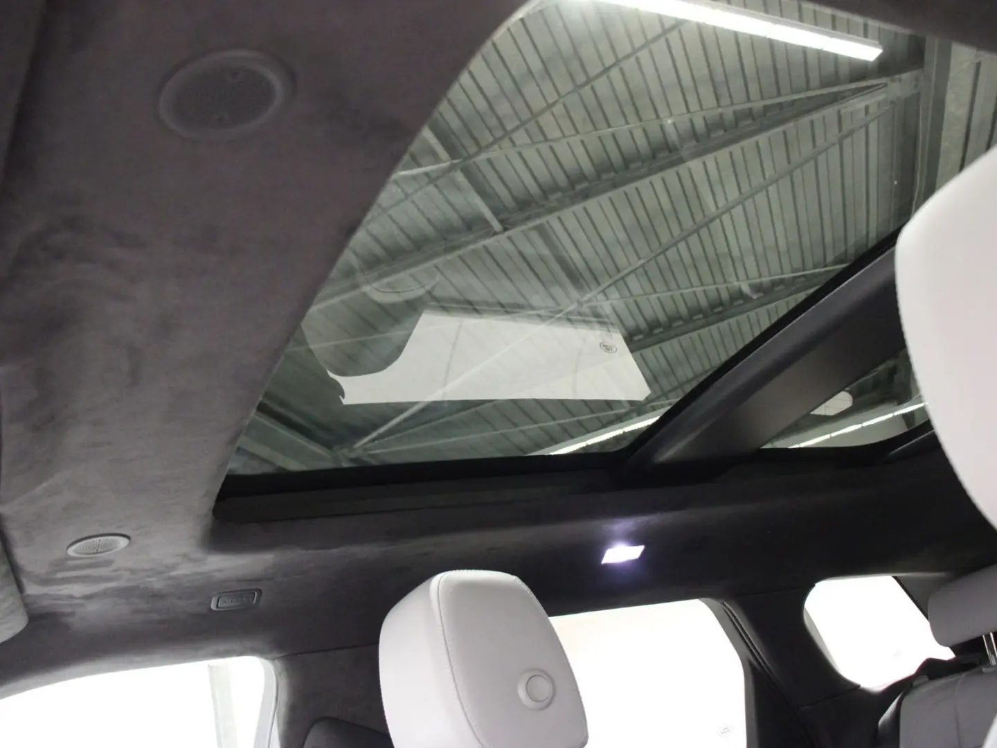 Range Rover Evoque P300e Autobiography Hybrid Pa