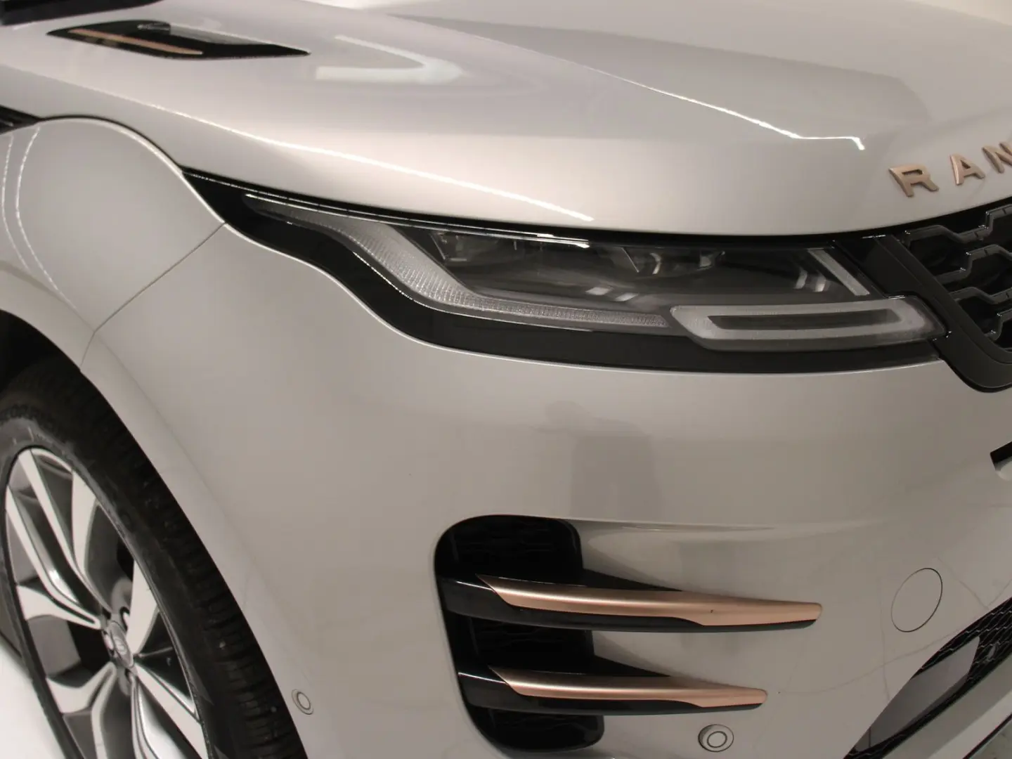 Range Rover Evoque P300e Autobiography Hybrid Pa
