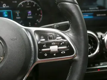 GLA 200 Progressive MBUXNavi Kamera Easy-Pack