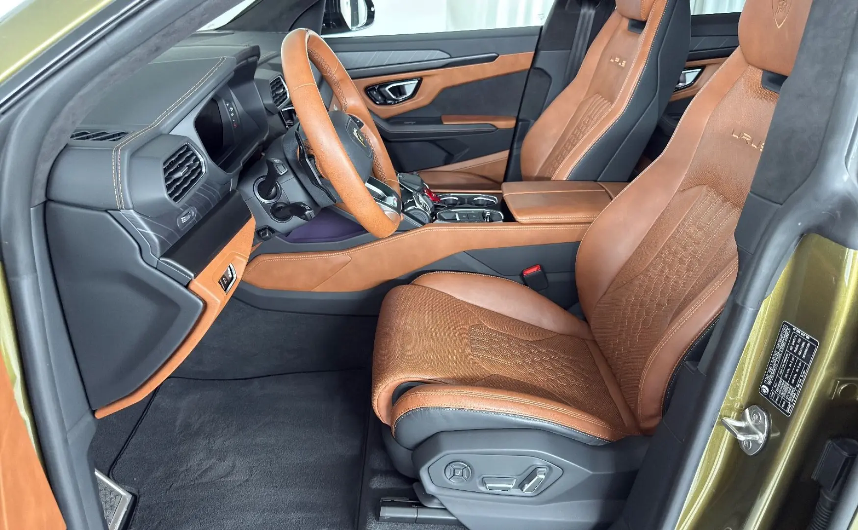 Urus S 3D-B&O Pano Style-Paket 23' 360  AHK