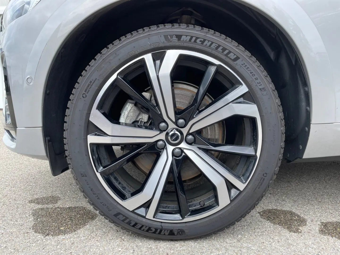 XC60 B5 Benzin AWD Ultimate Dark SHD AHK ALA